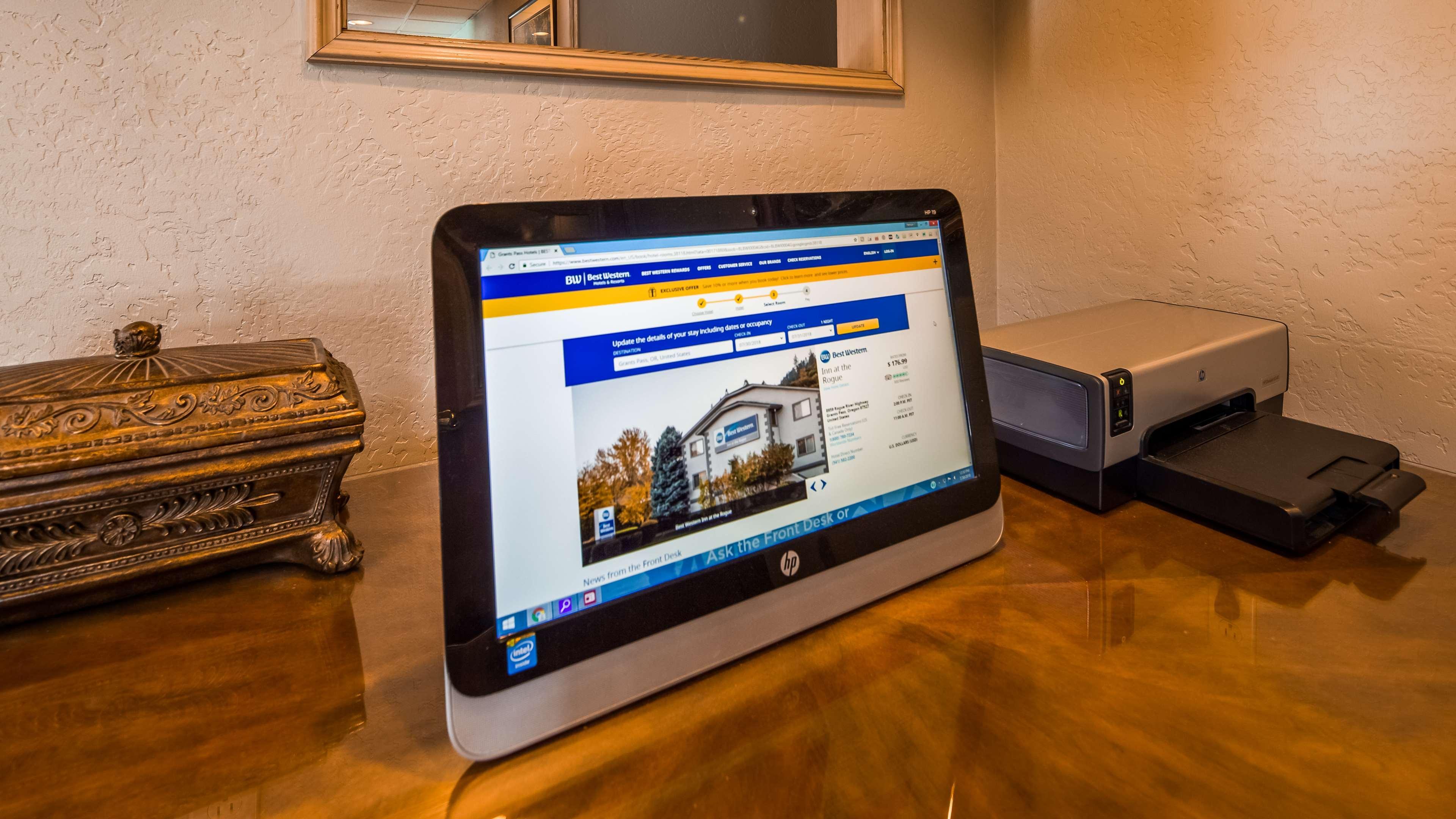 Best Western Inn At The Rogue Rogue River Экстерьер фото