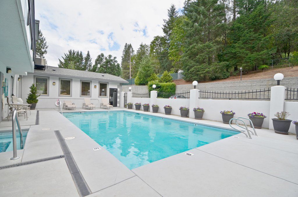 Best Western Inn At The Rogue Rogue River Экстерьер фото